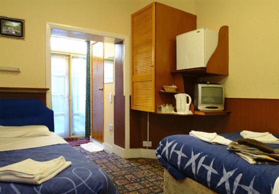Holly House Hotel